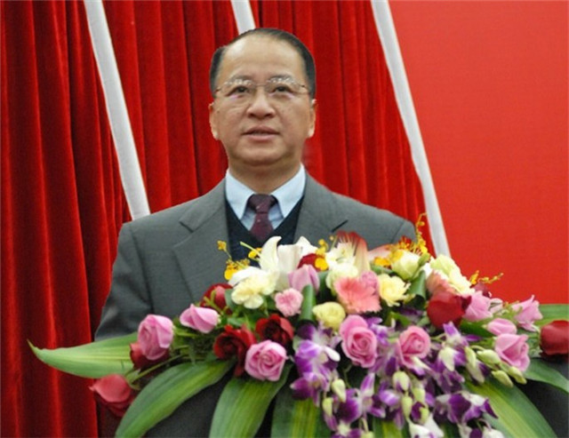 开幕式上,团省委副书记宿利南代表共青团福建省委,福建省学生联合会向